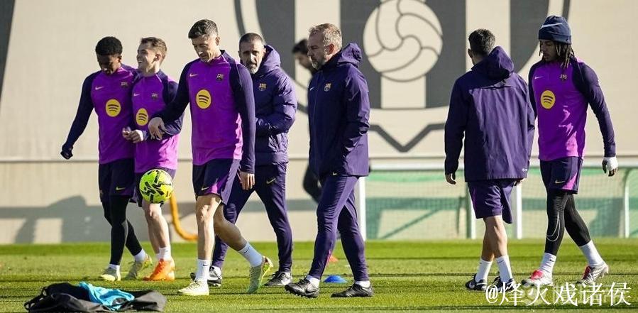 世体：弗里克给全队放假一天，为周末的联赛恢复