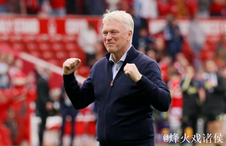 邮报：一次欧冠输球后莫耶斯看管理学书籍，曼联球员不禁偷笑