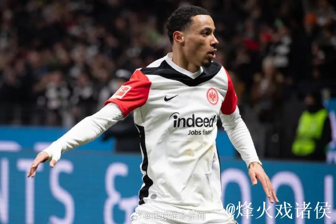 记者：曼联和纽卡是争夺法兰克福前锋埃基蒂克最活跃的俱乐部