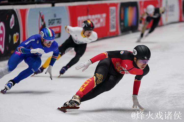 短道速滑世界杯:中国男队晋级5000米接力决赛 短道速滑世界杯:中国男队晋级5000米接力决赛